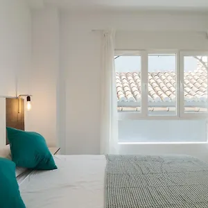 two-bedroom-apartment-next-to-alcazaba.1costadelsol.com/